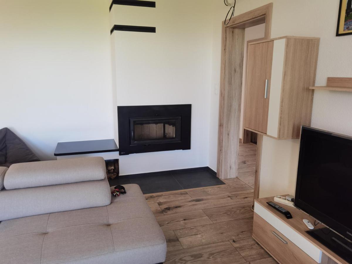 شقة Sunset House Piestany Cervena Veza Banka المظهر الخارجي الصورة