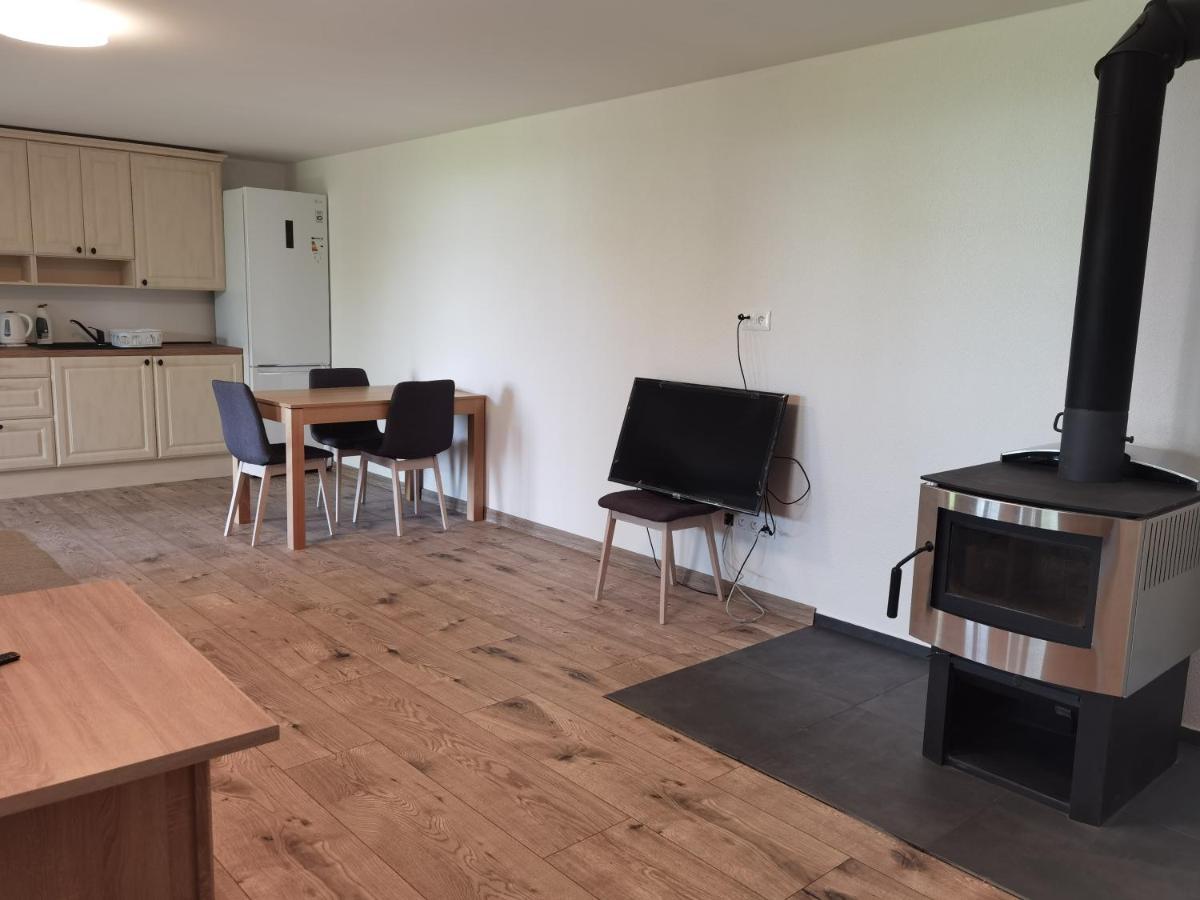 شقة Sunset House Piestany Cervena Veza Banka المظهر الخارجي الصورة