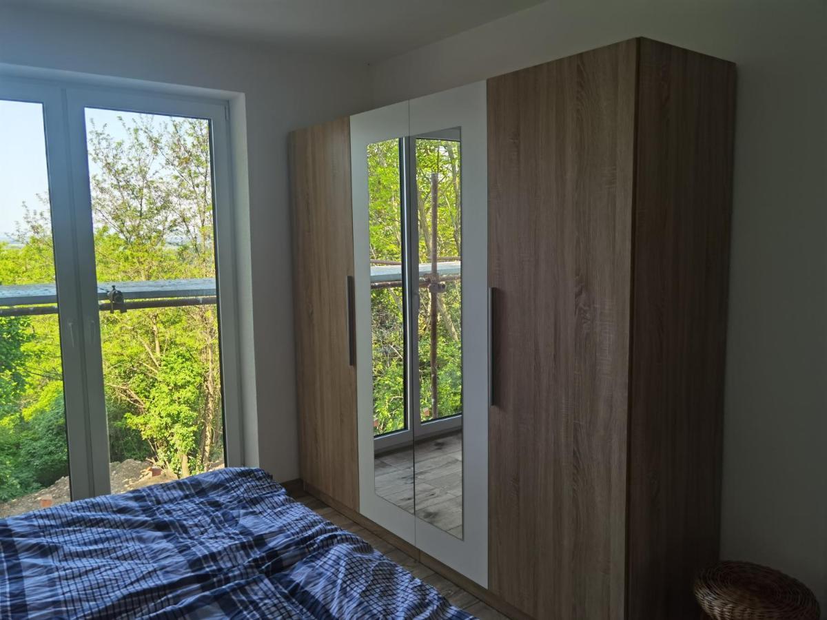 شقة Sunset House Piestany Cervena Veza Banka المظهر الخارجي الصورة